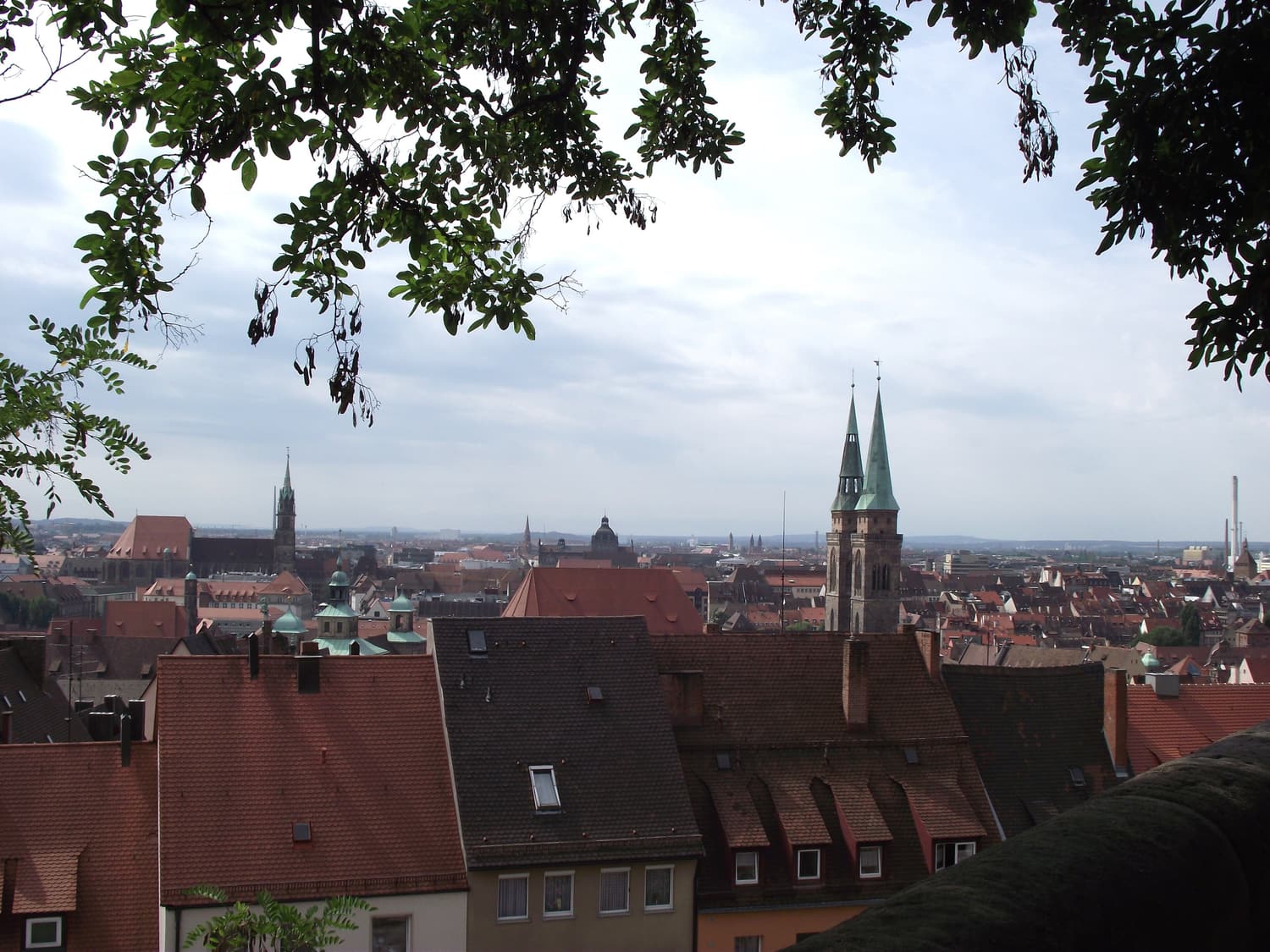 Die Türme von St. Sebald und die Dächer der Nürnberger Altstadt